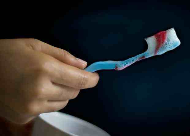 刷牙牙龈出血